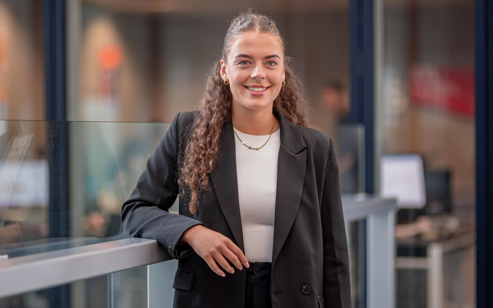 Ellie Barnes, Paralegal
